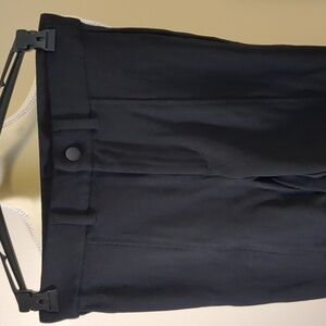 Gap ponte legging dress pants. NWOT. Black, Size 00.